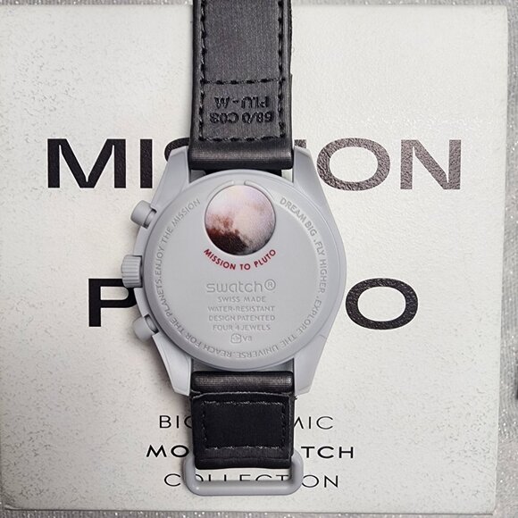 Swatch X Omega Bioceramic Moonswatch Mission To The PLUTO - Picture 2 of 8